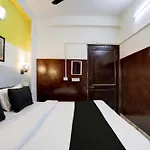 Super Hotel O Green Park Residency